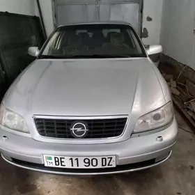 Opel Omega 2004