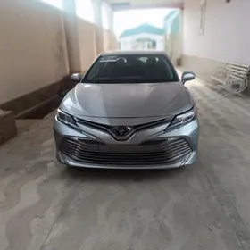 Toyota Camry 2020