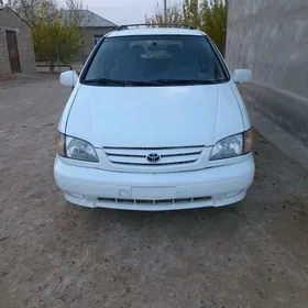 Toyota Sienna 2002
