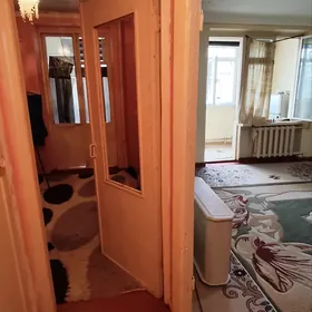 гостинка  10 мкр 1в2 ком