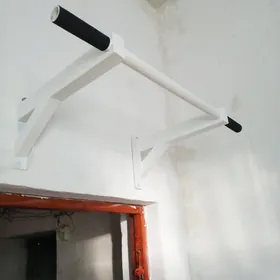 Turnik,турник.