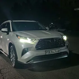 Toyota Highlander 2020