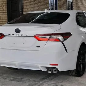 Toyota Camry 2021