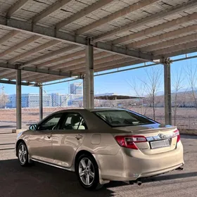 Toyota Camry 2013