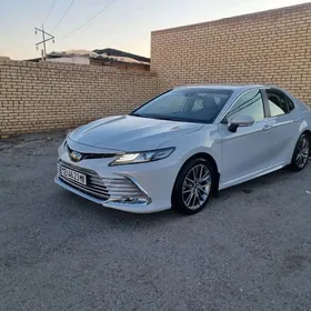 Toyota Camry 2022