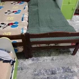 одинарний кровать