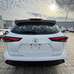 Toyota Highlander 2022