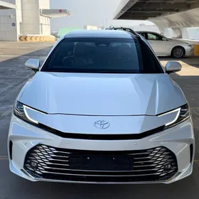 Toyota Camry 2025