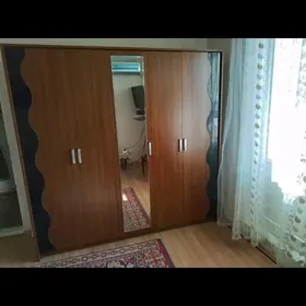 Шкаф и трюмо