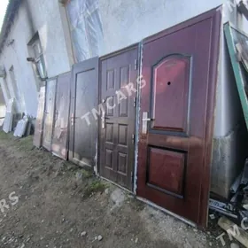 DEMIR GAPYLAR RABOTÇY