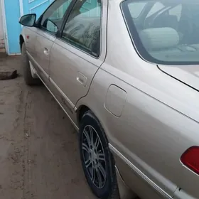 Toyota Camry 1997