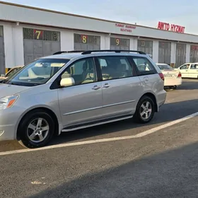 Toyota Sienna 2005