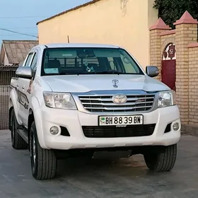 Toyota Hilux 2013