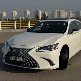 Lexus ES 300h 2023