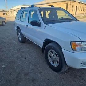 Nissan Pathfinder 2000