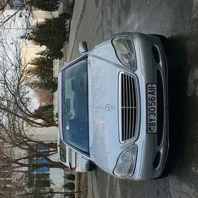 Mercedes-Benz S-Class 2002