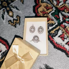 Komplekt gulakhalka ve ýüzük