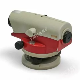 Leica niwelir NA 724