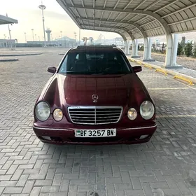 Mercedes-Benz E320 2002