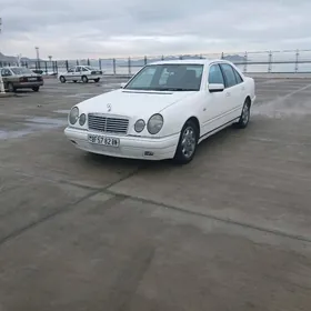 Mercedes-Benz E320 1997