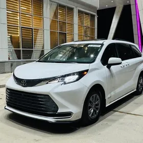 Toyota Sienna 2021