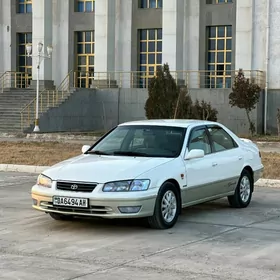 Toyota Camry 2000