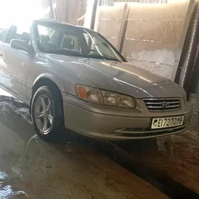 Toyota Camry 2001