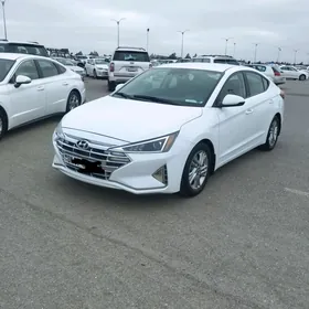 Hyundai Elantra 2020
