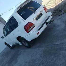 Toyota Land Cruiser 2000