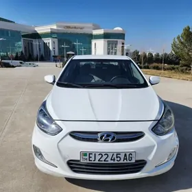 Hyundai Accent 2012