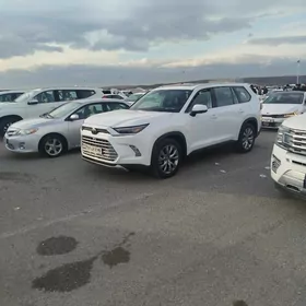 Toyota Grand Highlander 2023