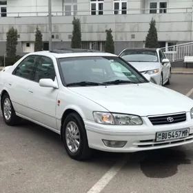 Toyota Camry 2001
