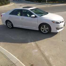 Toyota Camry 2014