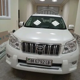 Toyota Land Cruiser Prado 2013