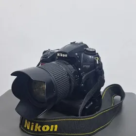 nikon 7000