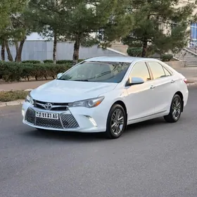 Toyota Camry 2017