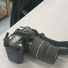 Nikon D 90