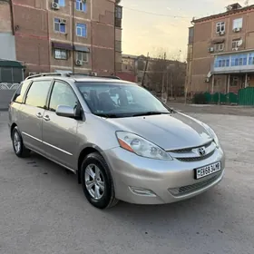Toyota Sienna 2005