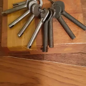 ключи дверные