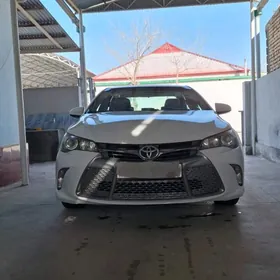 Toyota Camry 2016