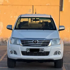 Toyota Hilux 2014
