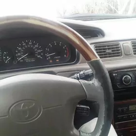Toyota Camry 2000