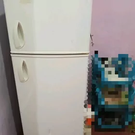 Холодильник прадается