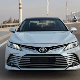 Toyota Camry 2022