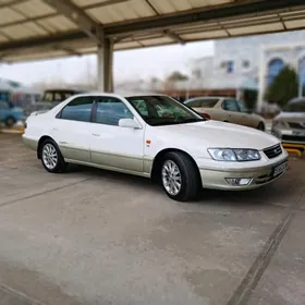 Toyota Camry 2000