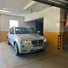 BMW X3 2011