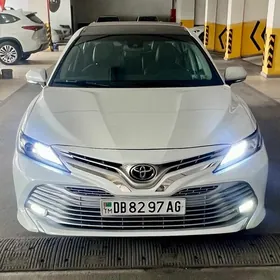 Toyota Camry 2018