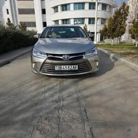 Toyota Camry 2017