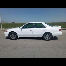 Toyota Camry 2001