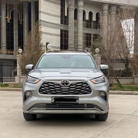 Toyota Highlander 2020